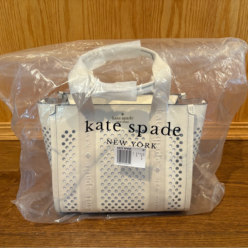 Kate Spade NWT Kip Perforated Leather Tote in Meringue Cream - Picture 2 of 11